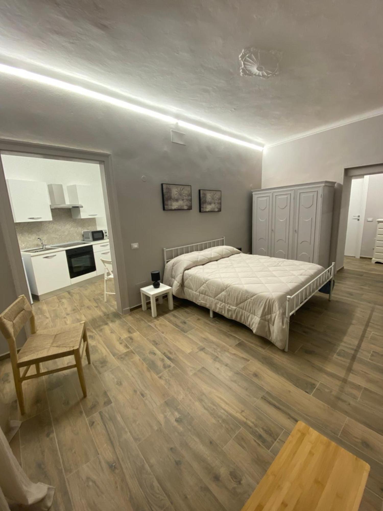 La Casa Nel Vicolo Camera 2 Казале-Монферрато Экстерьер фото